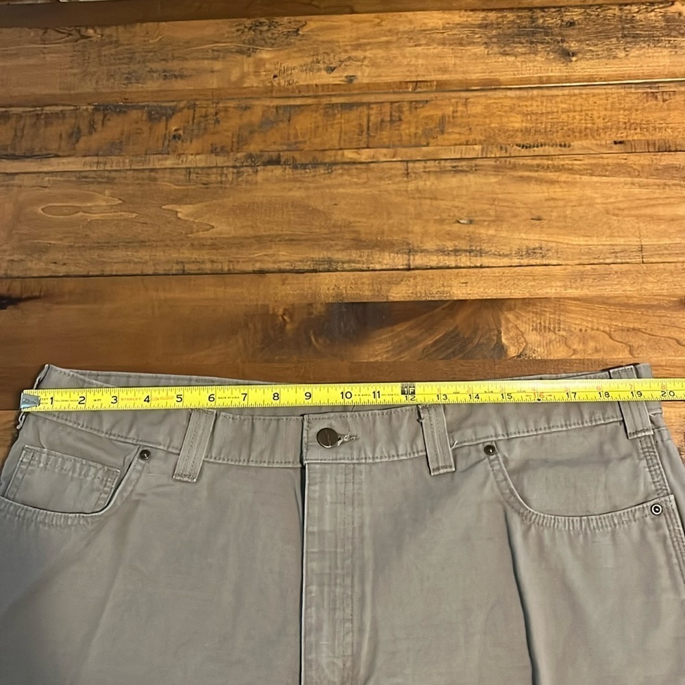 Carhartt men’s shorts, Original Fit, size 40 - Picture 4 of 6